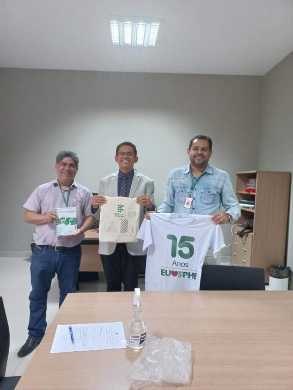 Reitor Pro Tempore recebe visita institucional do diretor-geral do Campus Parnaíba do IFPI Reitor Pro Tempore recebe visita institucional do diretor-geral do Campus Parnaíba do IFPI