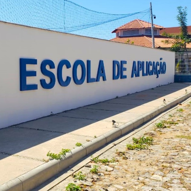 capaescolinha.jpeg