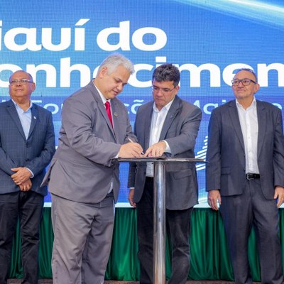 Programa “Mais Formação, Mais Renda” é lançado com participação do vice-reitor da UFDPar