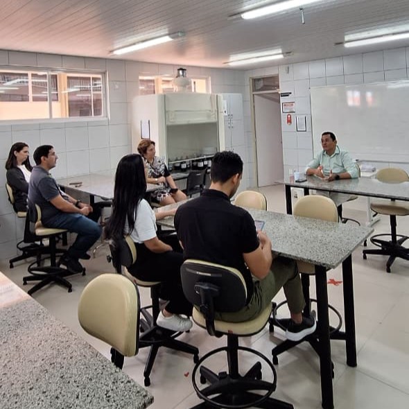 capa lab.jpeg capa lab.jpeg