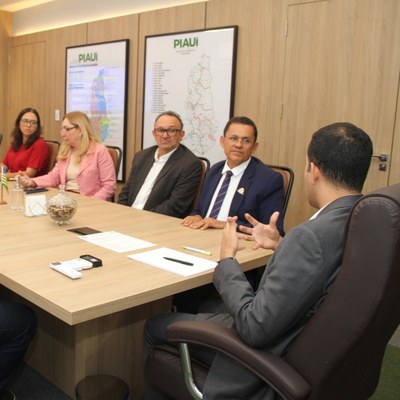 UFDPar, SEDUC-PI e FAPEPI avaliam resultados da Especialização em Gestão Escolar e discutem expansão para todo o Estado do Piauí